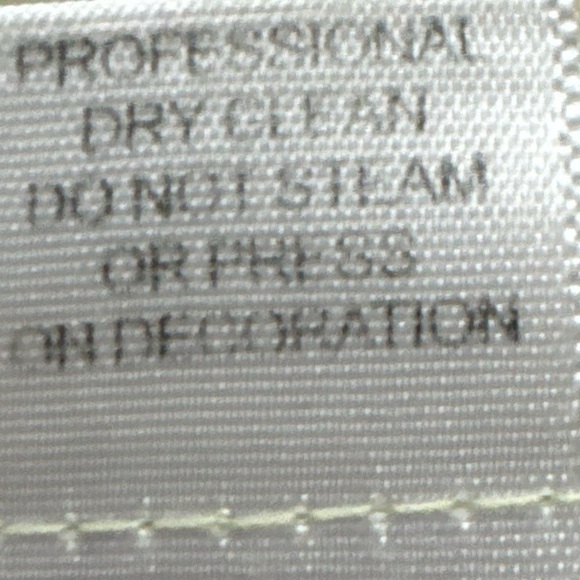 Ann Taylor Blouse Women’s Sz 6 Light Yellow Embroidered Top Semi Sheer V Neck - Picture 11 of 13